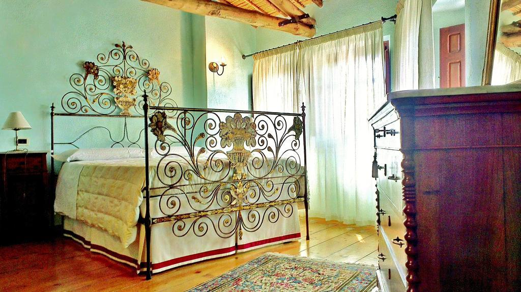 Il Borgo Dell'Arcangelo Tuili Δωμάτιο φωτογραφία