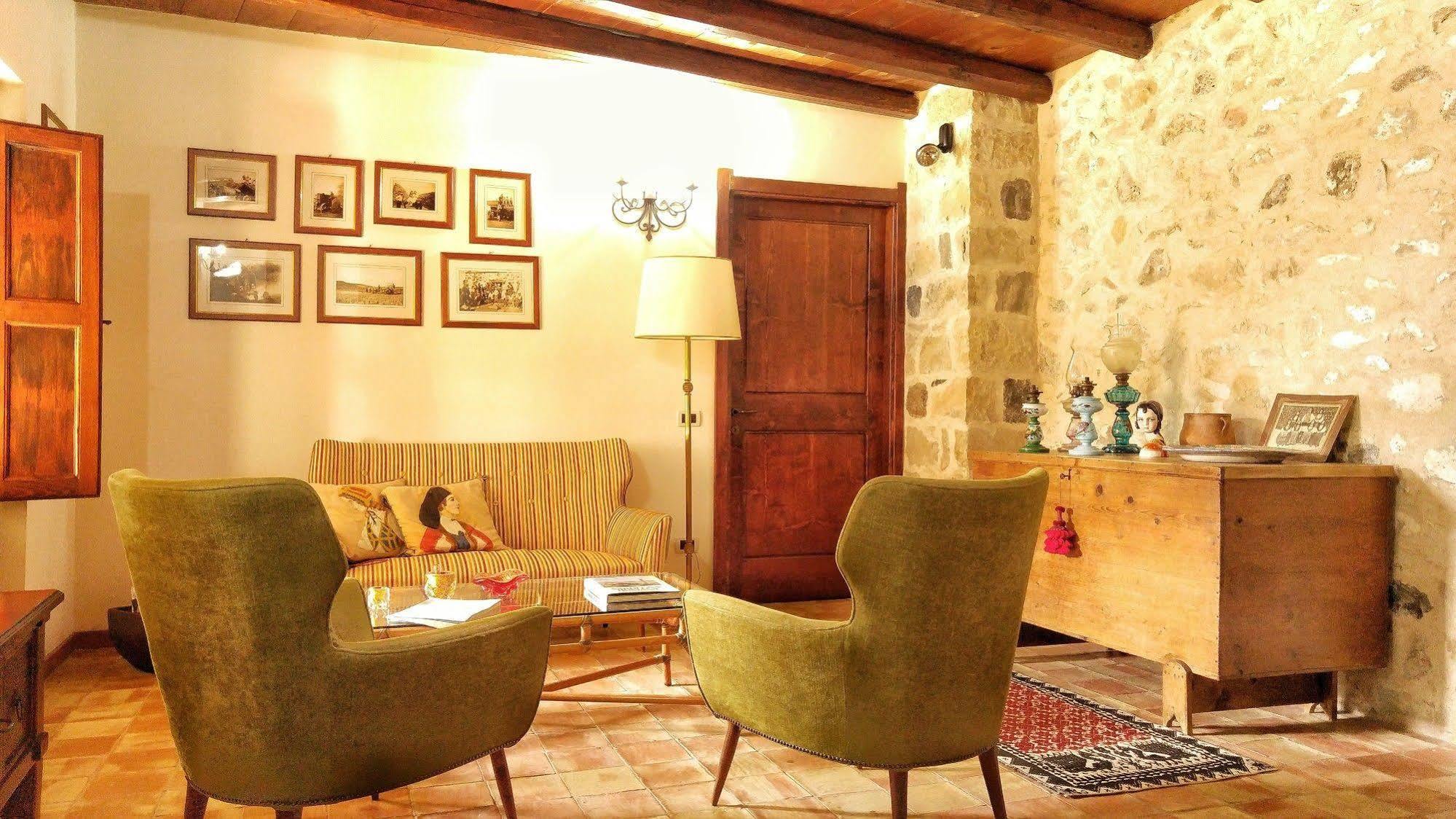 Il Borgo Dell'Arcangelo Tuili Εξωτερικό φωτογραφία