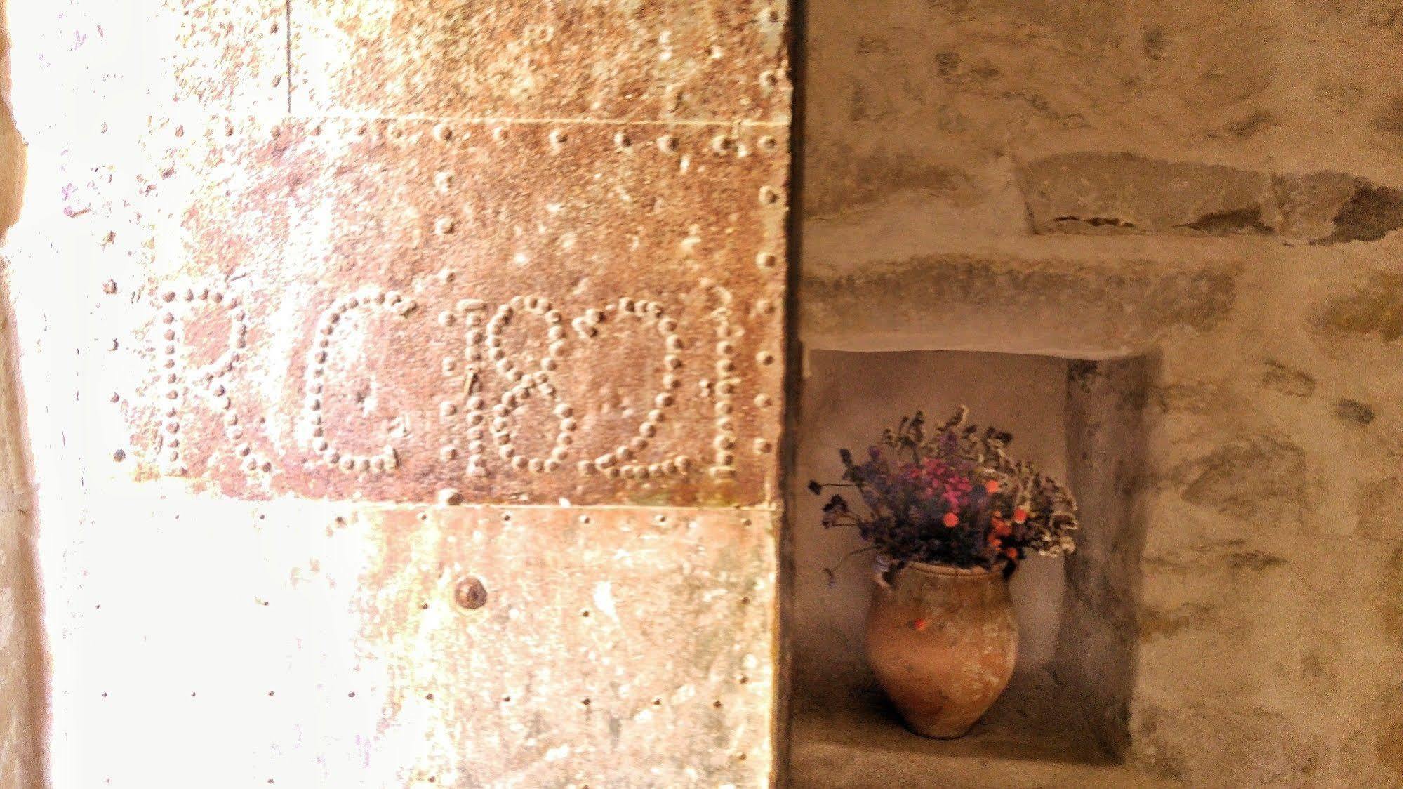 Il Borgo Dell'Arcangelo Tuili Εξωτερικό φωτογραφία